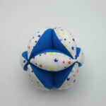 Balle de préhension Montessori : un guide pratique pour la maison